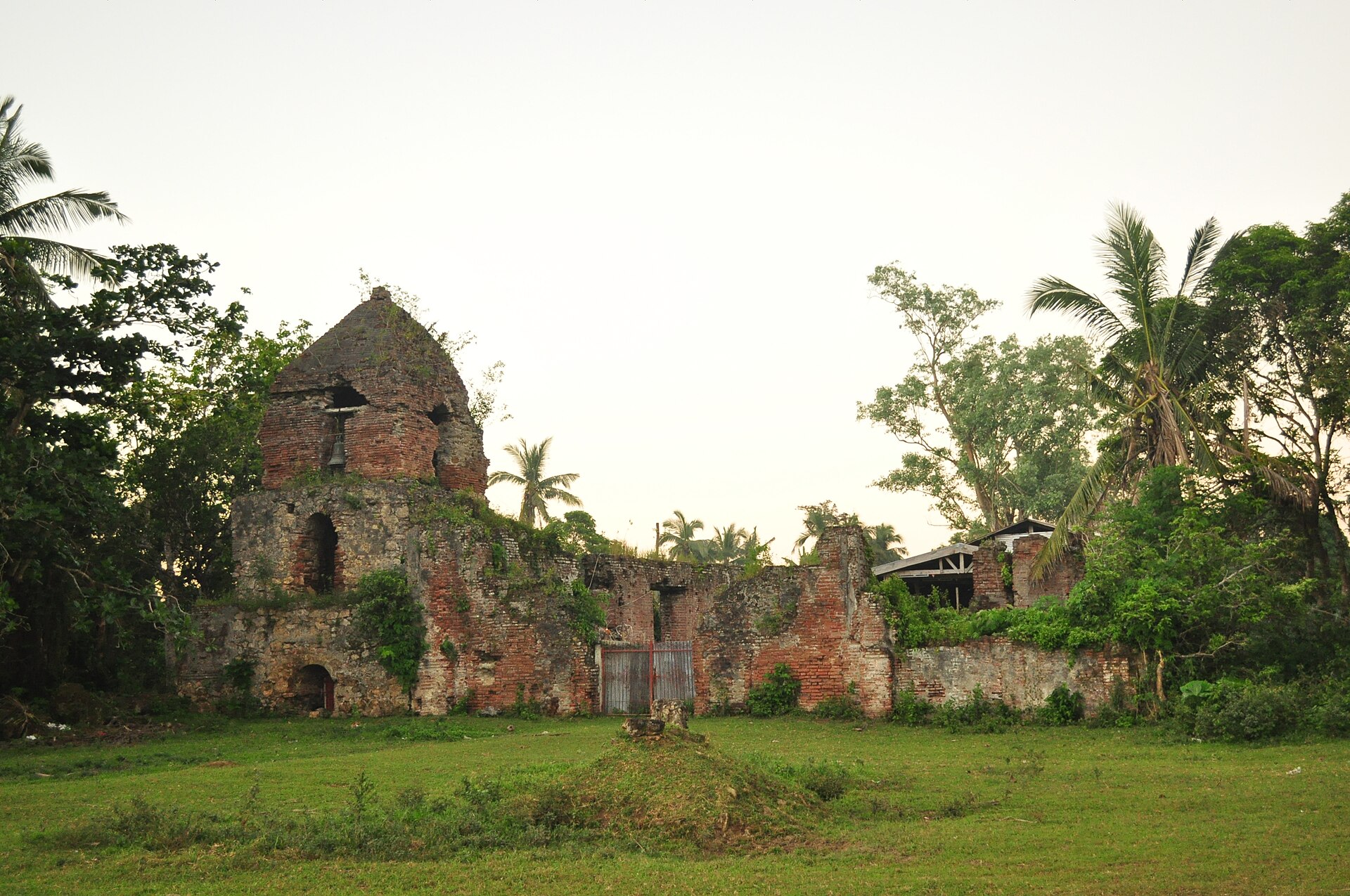 Nassiping Church Ruins