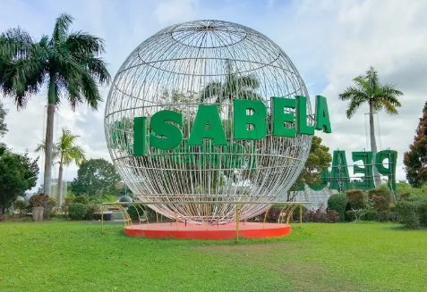 Queen Isabela Statue